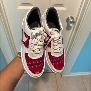 Nike White Low-Top Sneakers with Red Multicolor Pattern